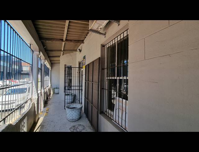 639M² BUILDING FOR SALE IN OBSERVATORY